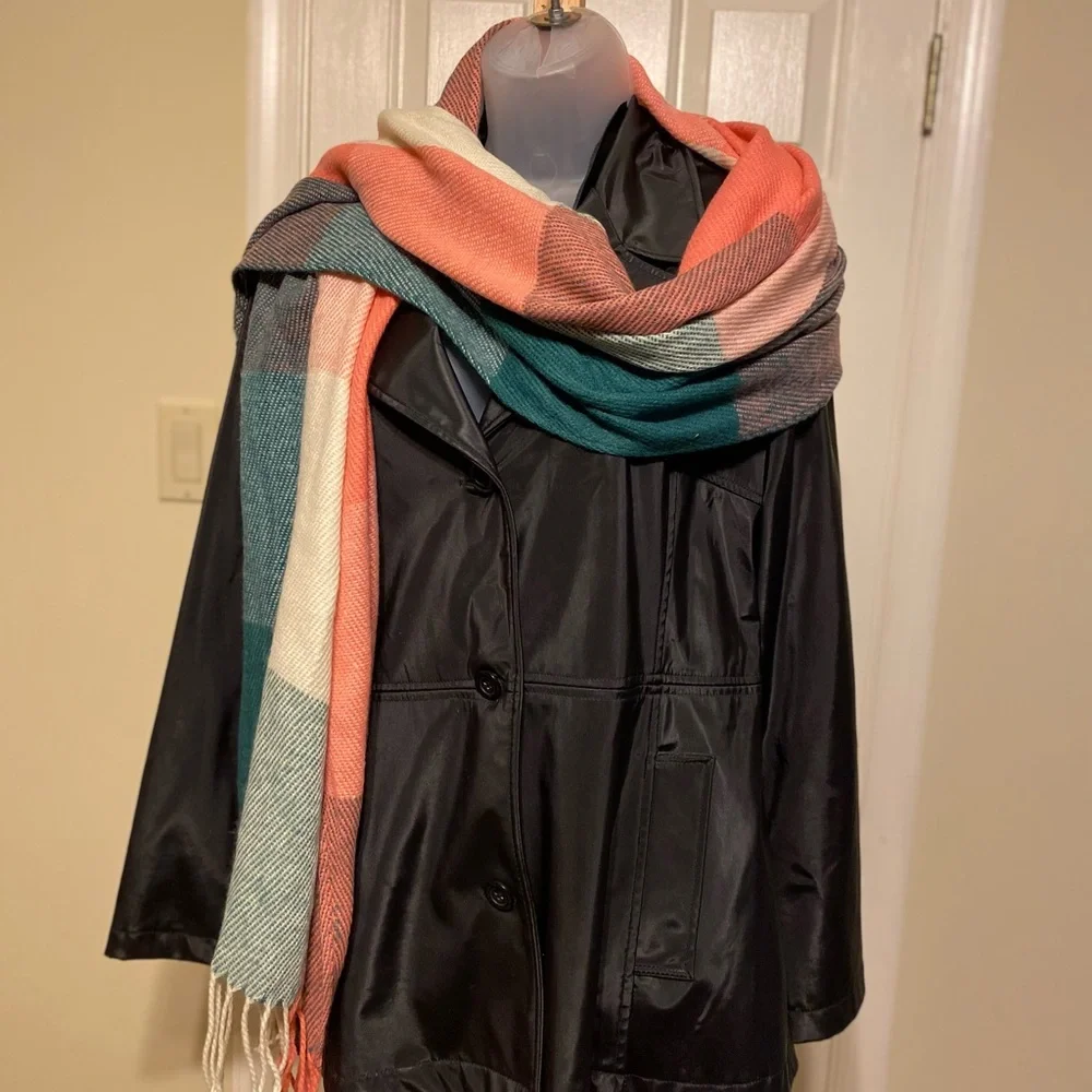NWOT Unisex large plaid scarf (orange/green/cream/pink) w/fringes, Size:…